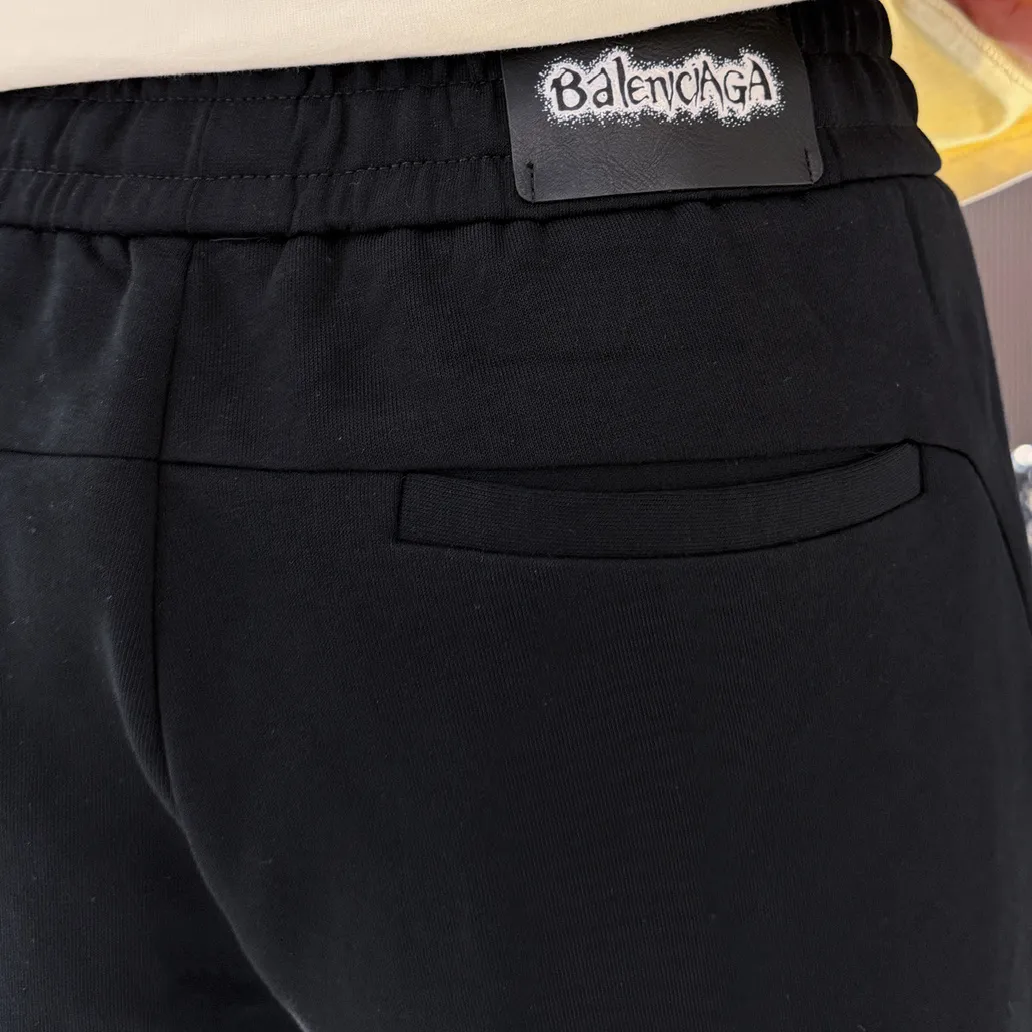Balenciaga [High Version] 2026 Autumn and Winter latest products, available at counters at the same time, Original product, fashionable casual trousers and casual trousers, using imported original fabrics, top-grade embroidery 🪡 craft letter pattern logo, original hardware accessories decoration, simple yet fashionable, fashionable and handsome upper body, Sizes: M-3XL